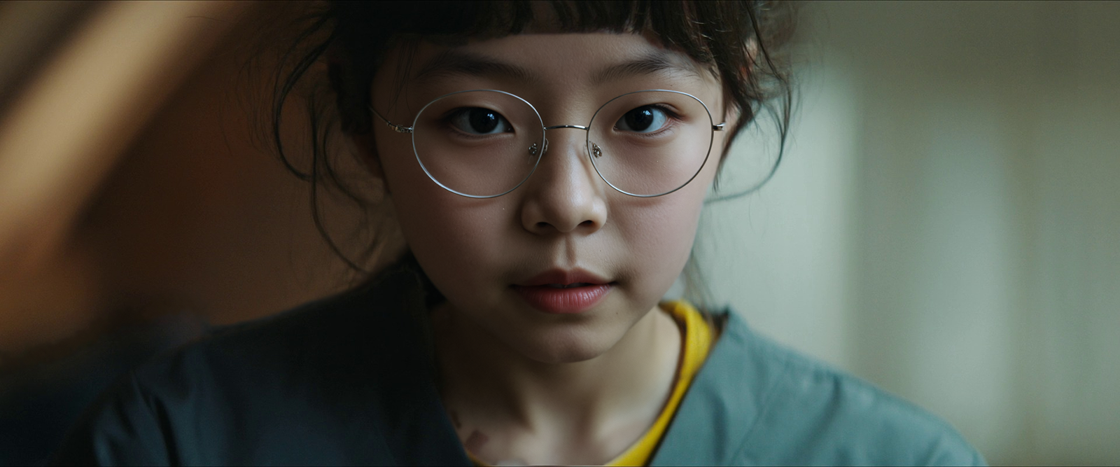 一些AI出的图，包括换脸